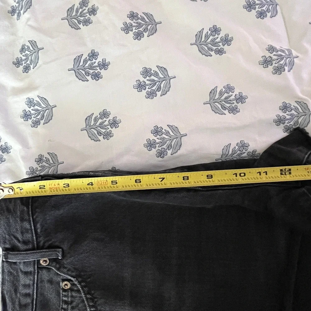AGOLDE Dee High Rise Denim Shorts Washed Black Raw Hem 30 A083-1157